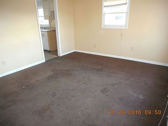 2nd image of 3223 Revere Pl