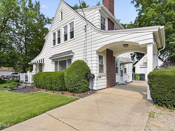 5th image of 1100 Key St