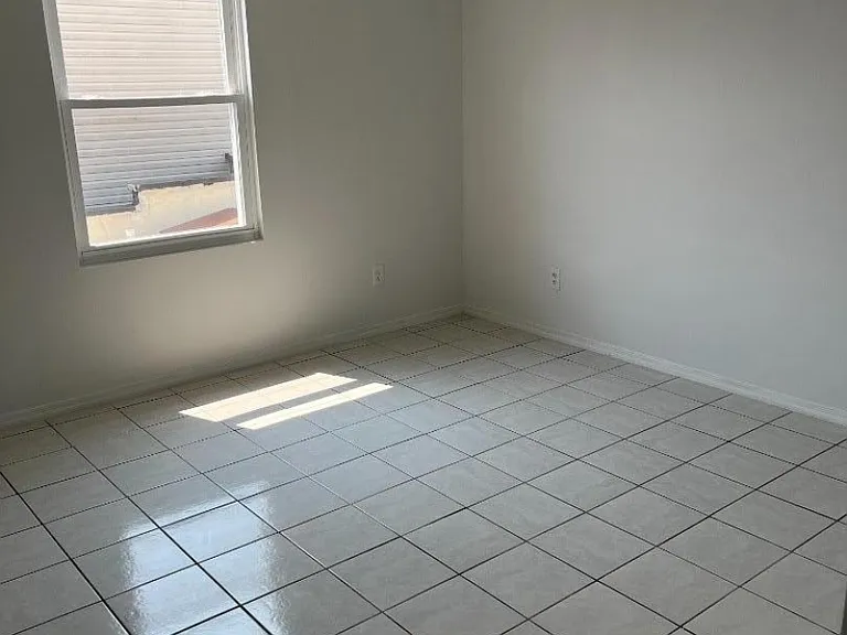 621 Elizabeth Ave — Photo 12