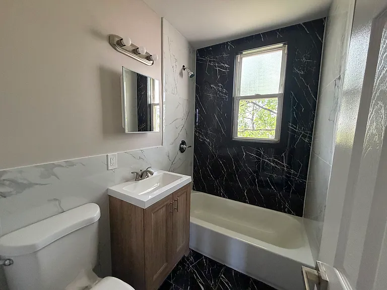 52 Greenville Ave #39E — Photo 10