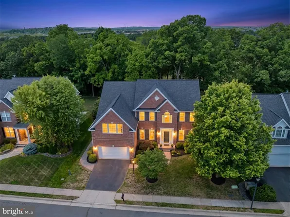 819 Saddleback Pl NE, Leesburg, VA 20176