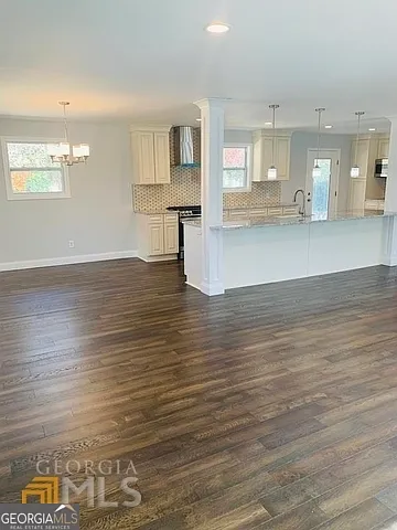 3102 Edgewater Dr — Photo 3