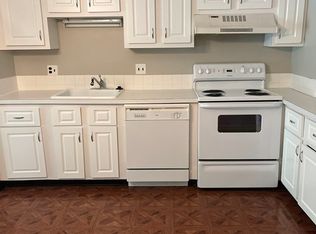 80 N Warren St APT 34, Woburn, MA 01801