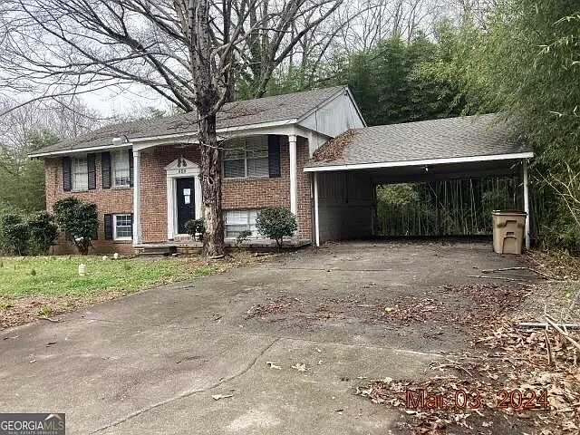 523 Roxbury Dr photo 1