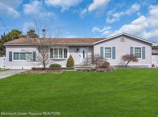 833 Commonwealth Blvd, Toms River, NJ