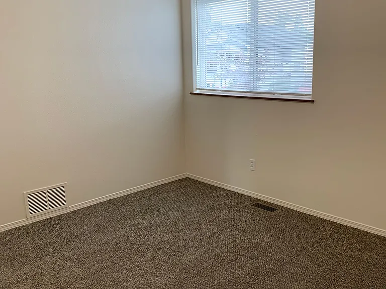 8160 Williwa Ave #B — Photo 21