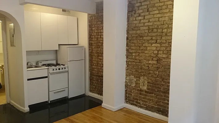 Rented by Sky Management | media 37