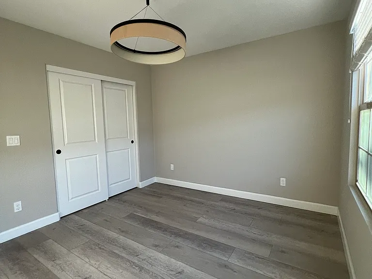 907 Slate St — Photo 27