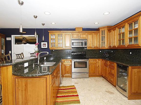 5th image of 6950 SW 148th Ter