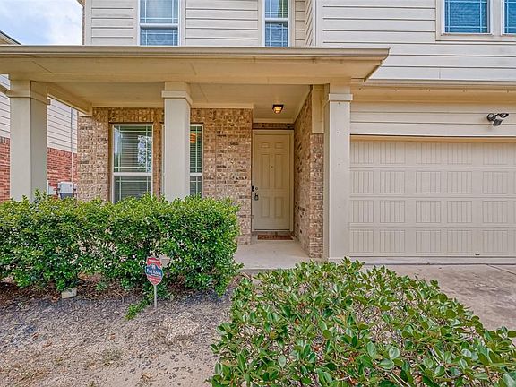 2nd image of 19543 Little Pine Ln