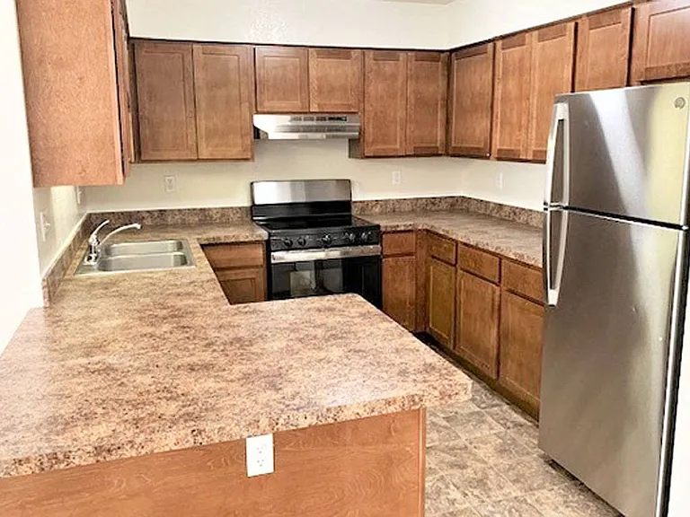 Tanglewood Apartments — Photo 31