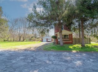 1527 Liberty Rd, Youngstown, OH 44505