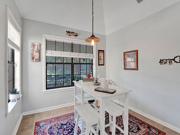 4th image of 1283 Creeks Edge Dr