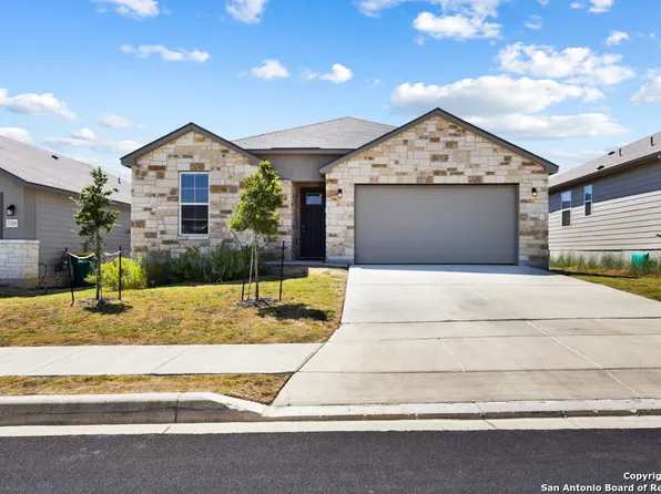 7333 Walkers Loop, San Antonio, TX 78233