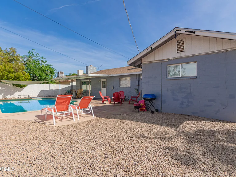 106 E Geneva Dr — Photo 30