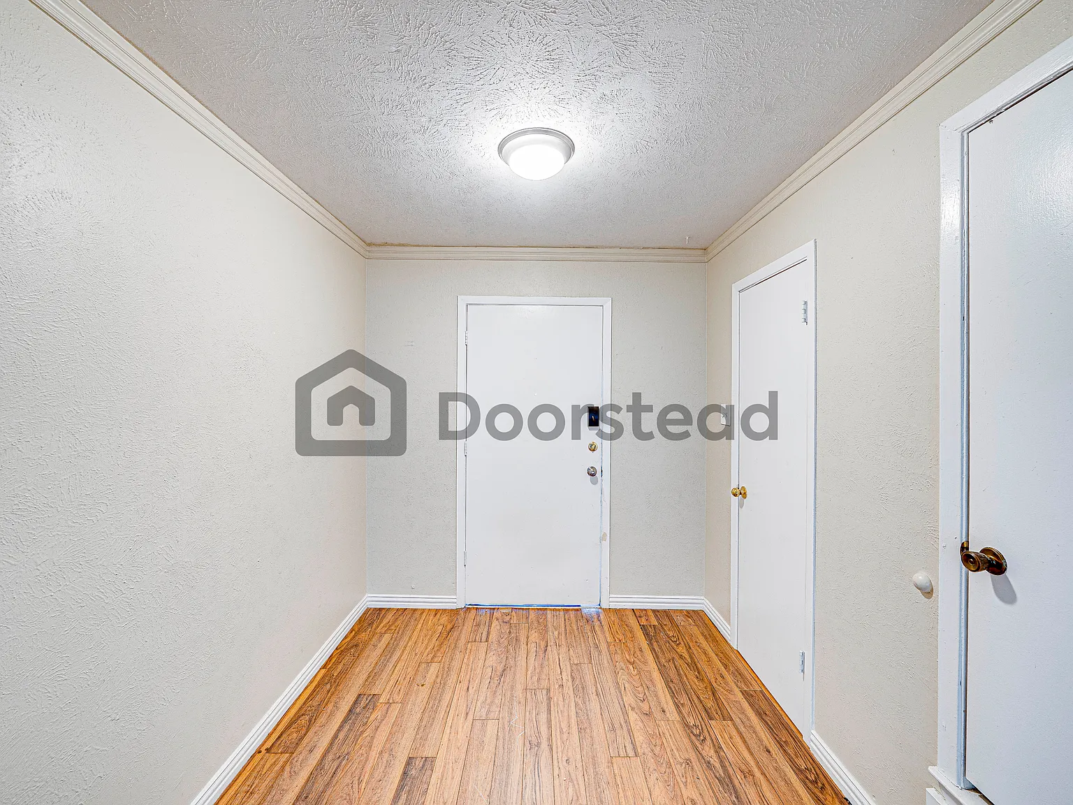 3 bed, 2.0 bath, 1474 sqft, $2,010 — Photo 3