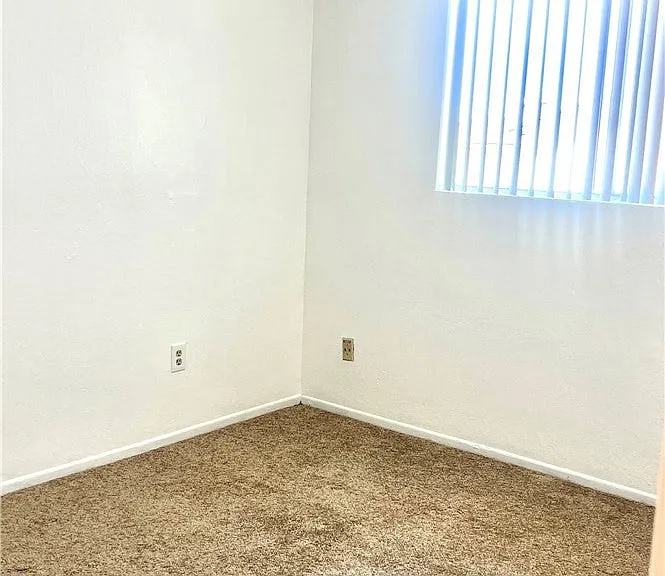 338 E Meats Ave — Photo 17