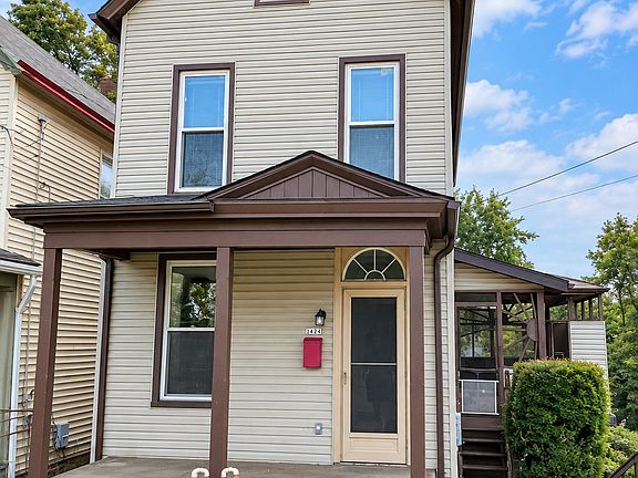 2nd image of 1424 Summit St