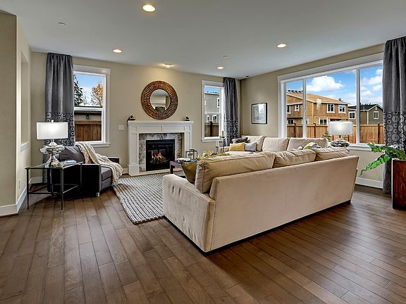 Photos are of a similar plan and may have upgrades - For illustrative purposes only