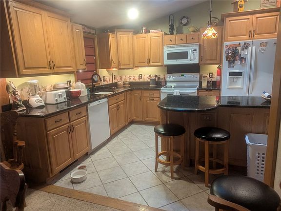2nd image of 11 Club View Dr