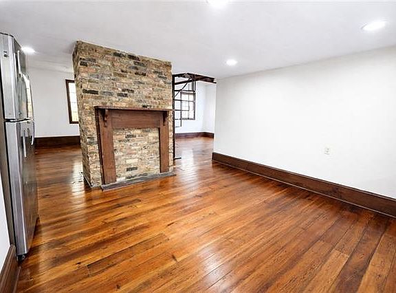 5th image of 832 3rd St #C