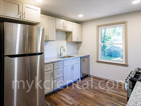 4th image of 7915 W 59th Ter