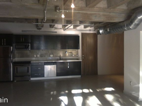 4th image of 111 W 7th St Ste 201
