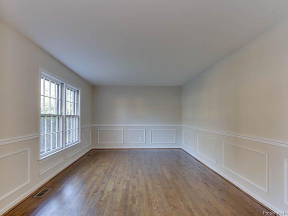 3rd image of 702 Village Green Pkwy