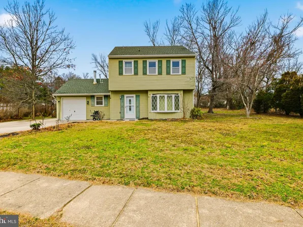 15 W Mary Ln, Waterford Works, NJ 08089