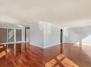 6 Broadlawn Dr, Newton, MA 02467
