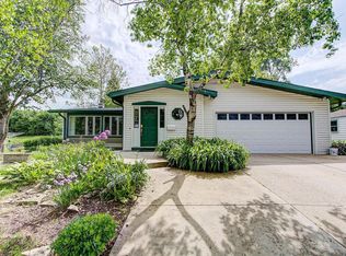 5402 Mulberry Dr, Greendale, WI 53129