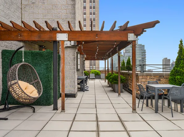 35 West 33rd Street image 18 of 25