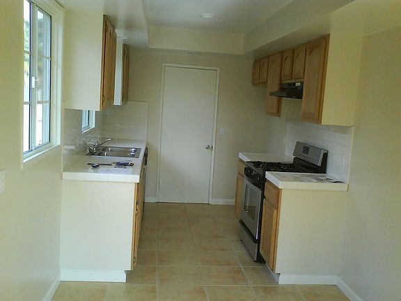 3rd image of 20324 Hartland St