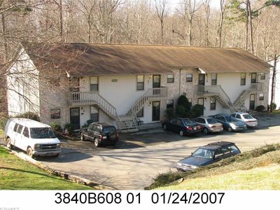 2048 H Swaim Ridge Ln, Winston Salem, NC, 27127