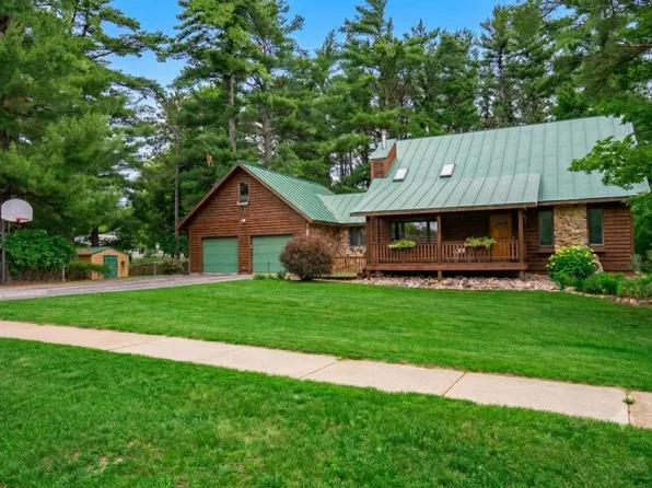 1107 7th St, Reedsburg, WI 53959
