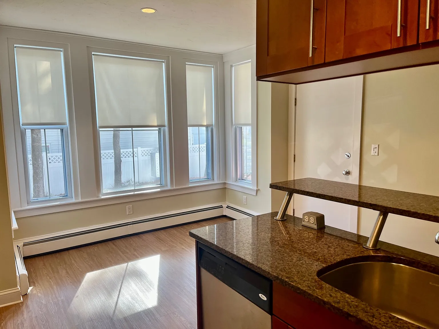 1 bed, 600 sqft, $1,600 — Photo 2
