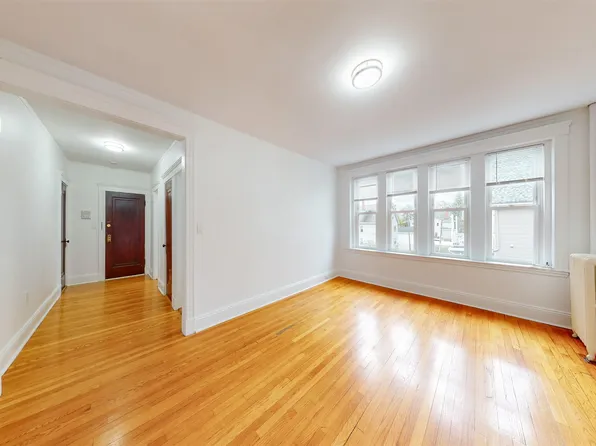 172 Maple St, Malden, MA