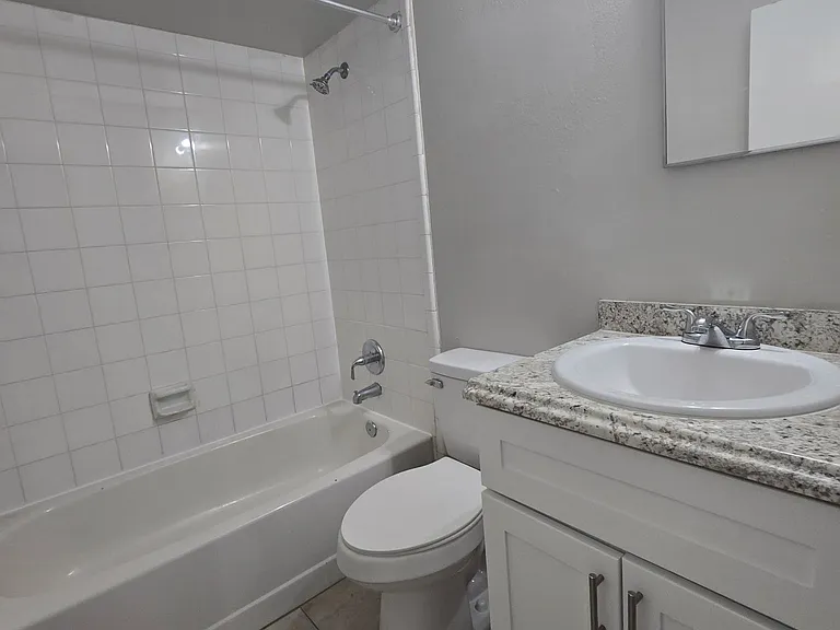 2212 Florida Dr #2 — Photo 6