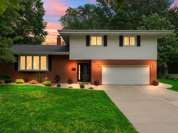 8511 Forest Ave, Munster, IN 46321