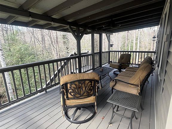 3rd image of 1426 Yadkin Ln