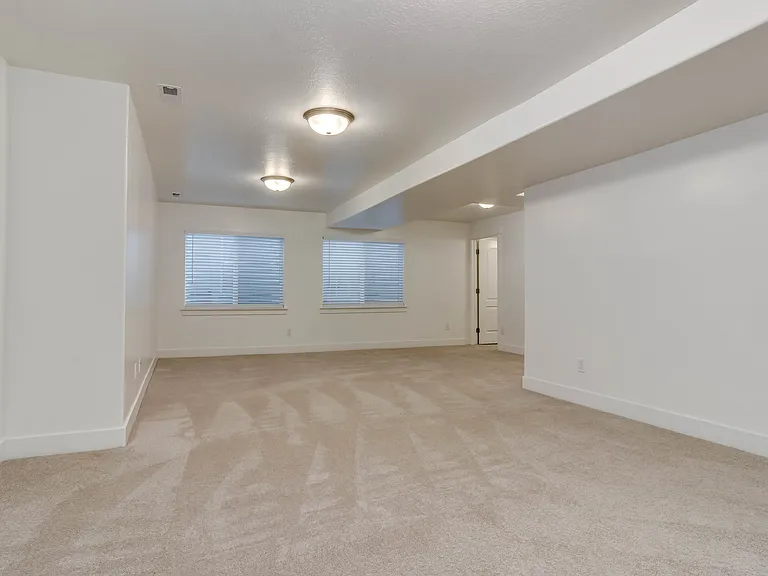 117 N Lasalle Dr — Photo 4