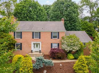 1471 Redfern Dr, Pittsburgh, PA 15241