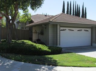 11 Melody Hill Ln, Laguna Hills, CA 92653