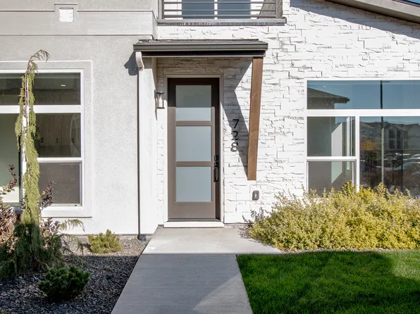 728 S Calhoun Ln, Star, ID 83669