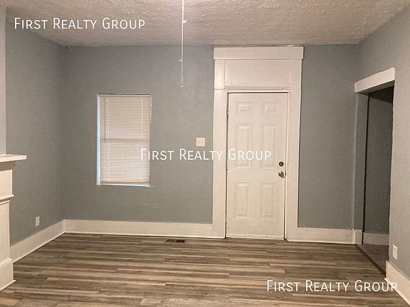 4th image of 222 Park St