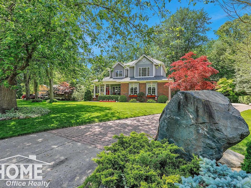 1st image of 429 Curwood Dr