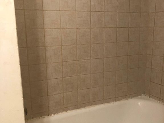 5th image of 2337 W Ohio St #1R