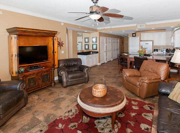 5th image of 365 E Beach Blvd Unit 502