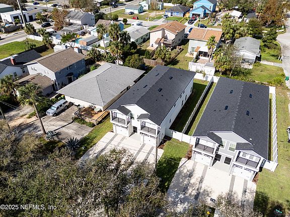 3rd image of 815 12TH Avenue S