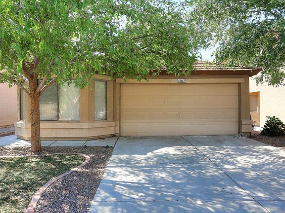 2nd image of 42647 W Hillman Dr
